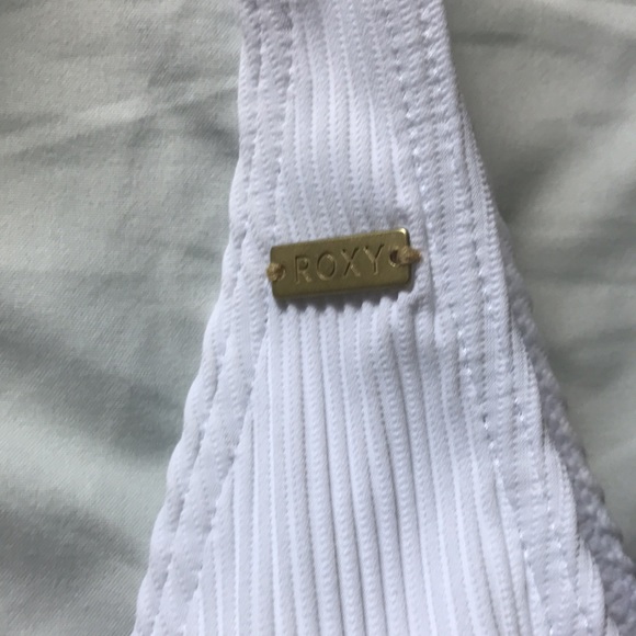 Roxy bikini large - Picture 6 of 8